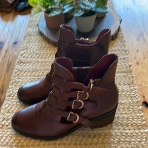 Latigo x free people | Milo | Block heel ankle booties in deep red leather | 8.5